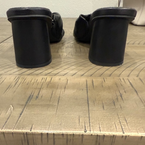 Torrid Chunky Heels Size 6.5W - Picture 3 of 3